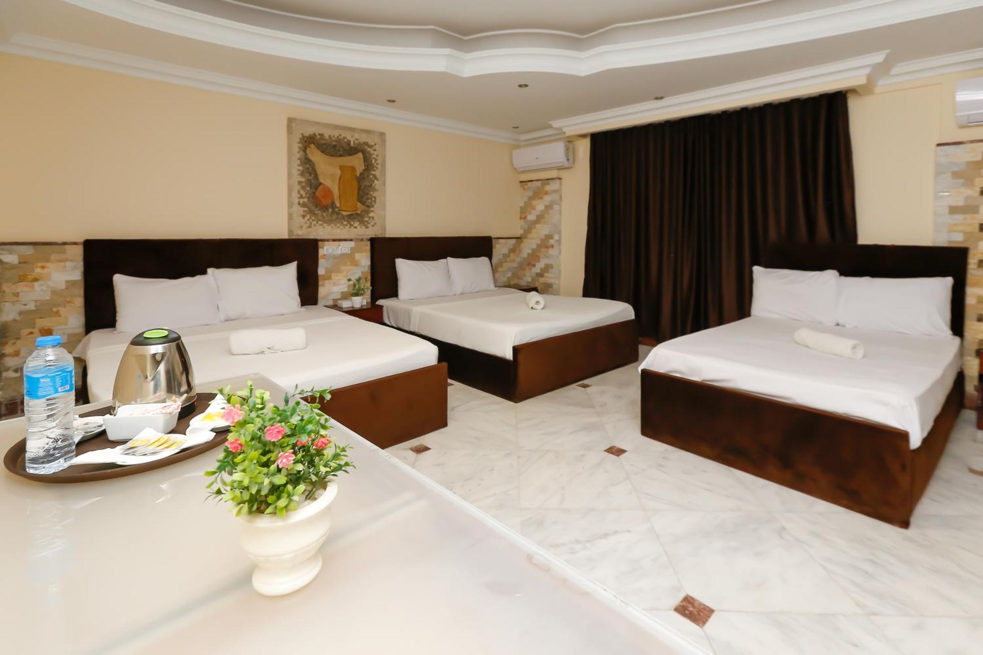 Otel Turquoise Pyramids Palace