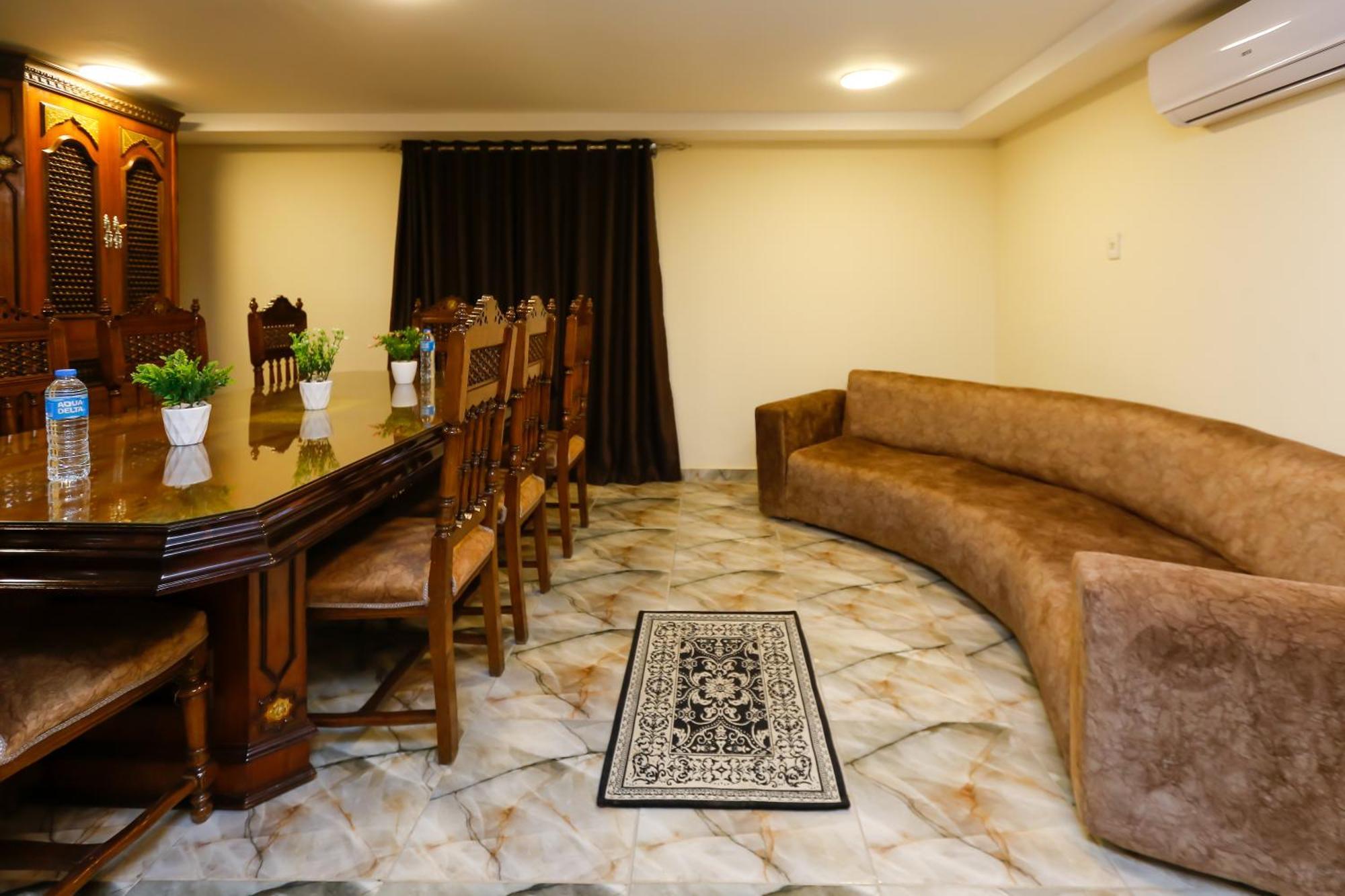 Otel Turquoise Pyramids Palace Giza